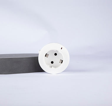 track socket in plug white